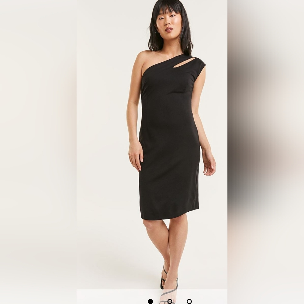 One shoulder black dress